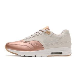Nike Rose Gold Air Max size 7.5